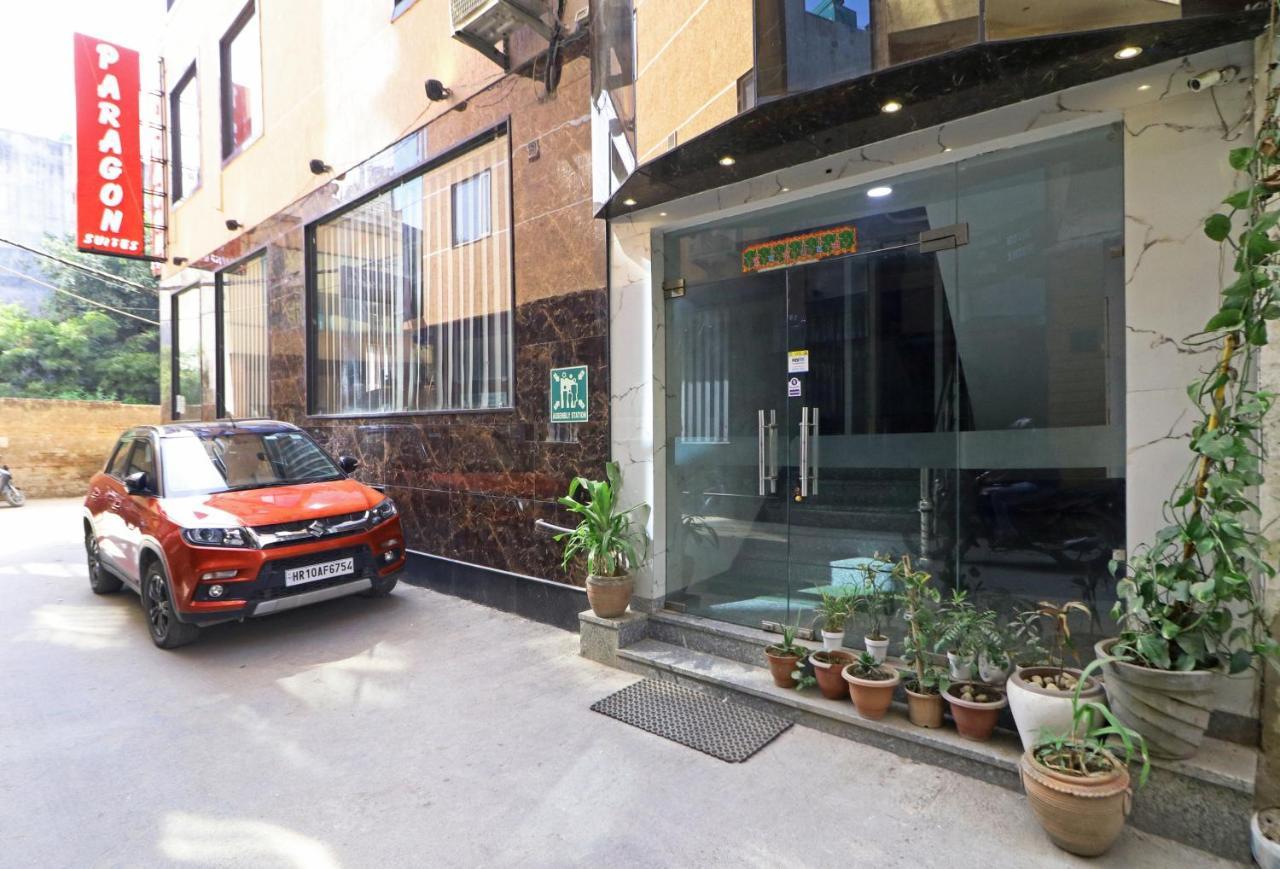Hotel Paragon Suites Nueva Delhi Exterior foto