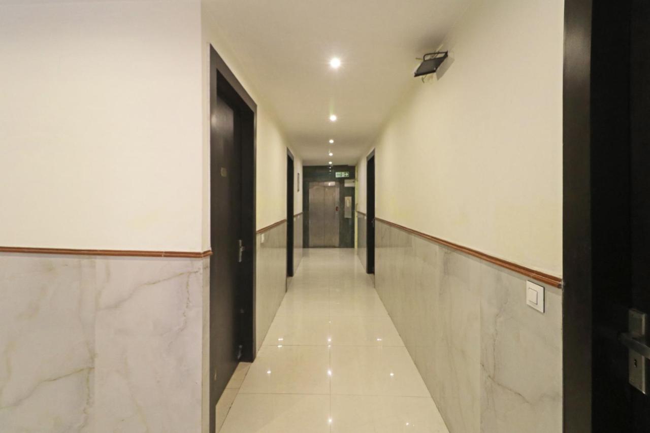 Hotel Paragon Suites Nueva Delhi Exterior foto