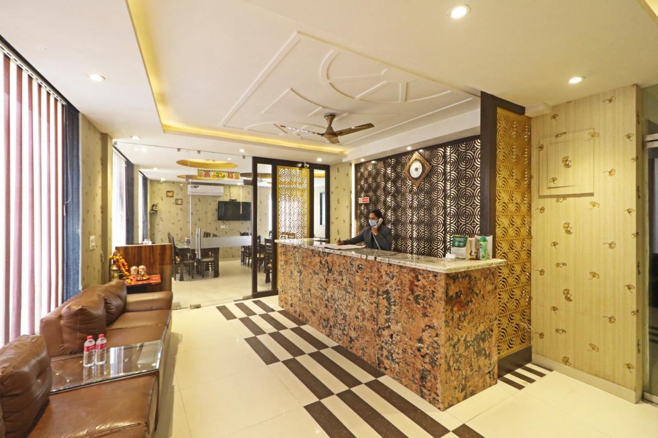 Hotel Paragon Suites Nueva Delhi Exterior foto